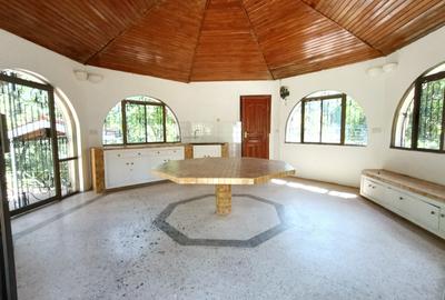 6 Bed House with En Suite in Gigiri - 3