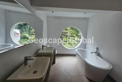 5 Bed House with En Suite in Kitisuru - 2