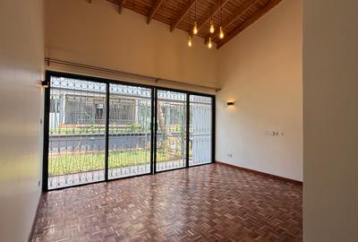 4 Bed Townhouse with En Suite in Rhapta Road - 4