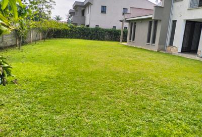 5 Bed Townhouse with En Suite in Lavington