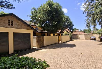 4 Bed House with En Suite in Runda - 4