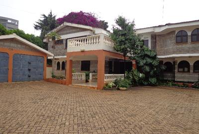 6 Bed House with En Suite in Spring Valley - 2