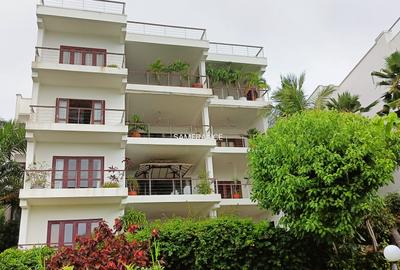 Serviced 3 Bed Apartment with En Suite at Cement Road