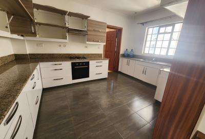 2 Bed Apartment with En Suite at Westlands - 4