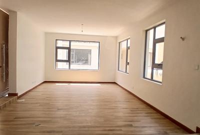 6 Bed Townhouse with En Suite at Lavington Green - 3