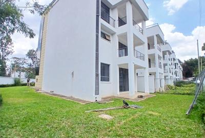 5 Bed Townhouse with En Suite at Lavington - 3