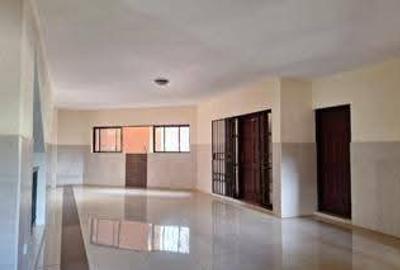 4 Bed Apartment with En Suite in Westlands Area