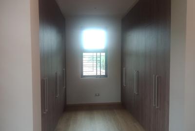 5 Bed Townhouse with En Suite in Muthaiga