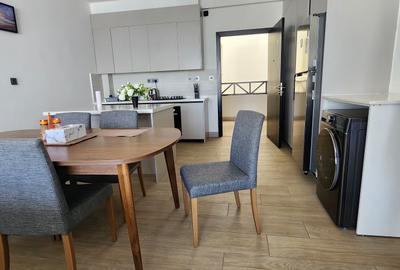 Serviced 1 Bed Apartment with En Suite in Riverside