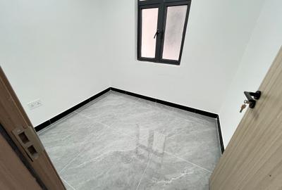 2 Bed Apartment with En Suite in Kilimani - 4