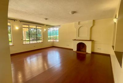 6 Bed House with En Suite in Runda - 3