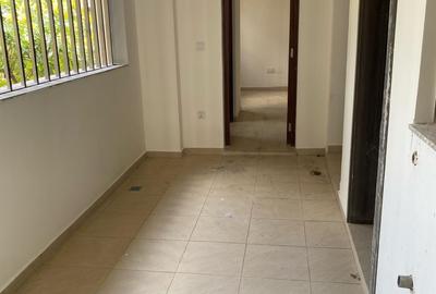 3 Bed Apartment with En Suite at Oloitoktok Rd