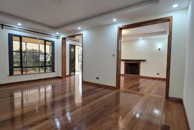 5 Bed Townhouse with En Suite at Thigiri