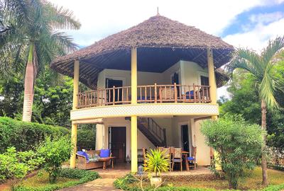 3 Bed Villa with En Suite in Diani