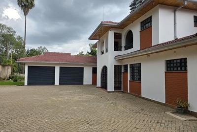 4 Bed House with Staff Quarters in Lavington