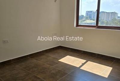 3 Bed Apartment with En Suite in Westlands Area - 4