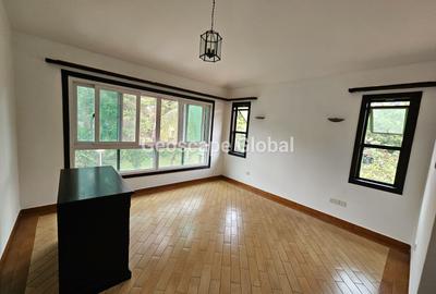 5 Bed House with En Suite in Kitisuru