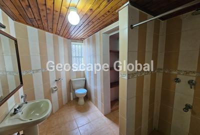 5 Bed House with En Suite in Gigiri