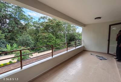 5 Bed Townhouse with En Suite at Lavington - 4