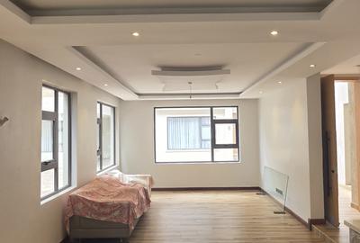 6 Bed Villa with En Suite at Lavington - 3