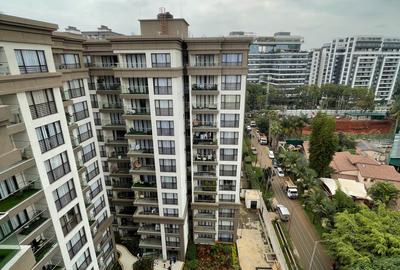 Serviced 3 Bed Apartment with En Suite in Riverside