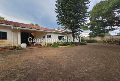 4 Bed House with En Suite in Loresho