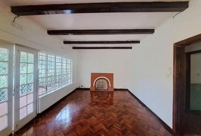 3 Bed House with En Suite in Rosslyn - 3