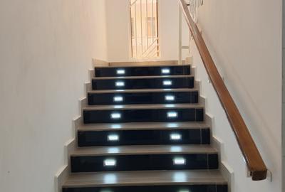 4 Bed Villa with En Suite at Beach Road - 3