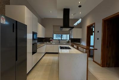 4 Bed Villa with En Suite in Loresho - 4