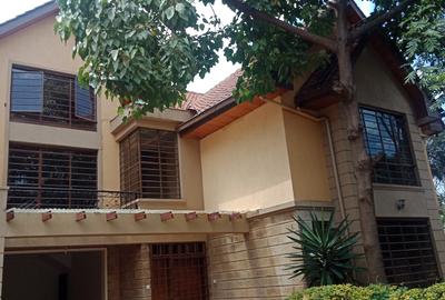 5 Bed Townhouse with En Suite in Lavington