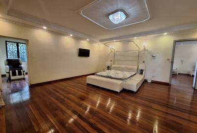 5 Bed Villa with En Suite at Runda - 4