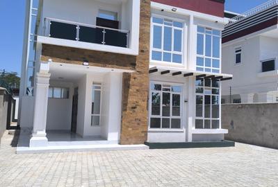 4 Bed House with En Suite in Kitengela