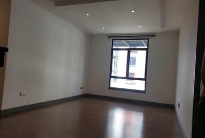 3 Bed Apartment with En Suite at Tilisi - 2