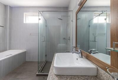 3 Bed Apartment with En Suite in Kilimani - 3