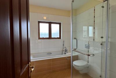 5 Bed Townhouse with En Suite in Kitisuru - 4