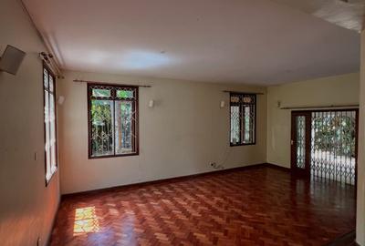 4 Bed Townhouse with En Suite in Lavington - 2