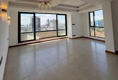 4 Bed Apartment with En Suite in Riverside - 2