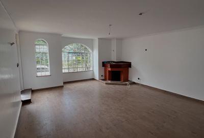 4 Bed Townhouse with En Suite in Lavington - 2