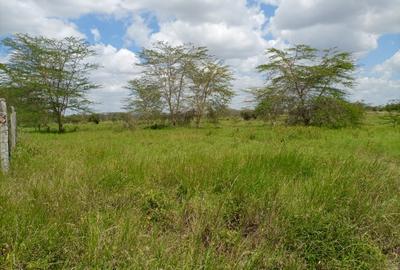Land in Kisaju