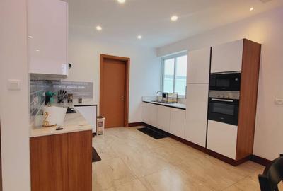 Serviced 2 Bed Apartment with En Suite at Collosium - 4