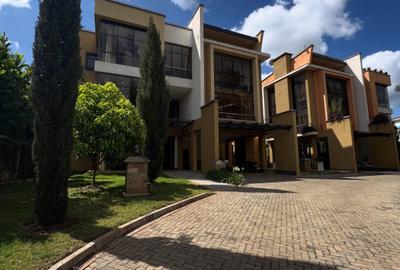 5 Bed Townhouse with En Suite in Lavington
