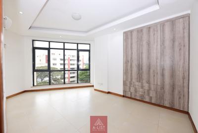 2 Bed Apartment with En Suite at Lantana Road - 4