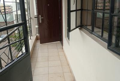 2 Bed Apartment with En Suite at Five-Star Gardens Estate - 4