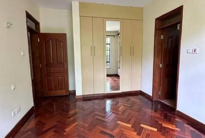 4 Bed House with En Suite in Karen - 4