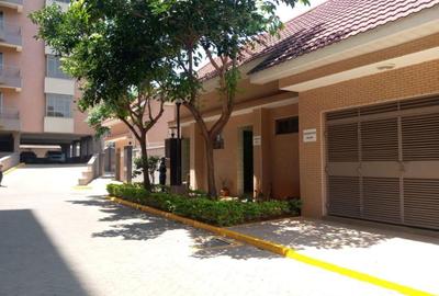 3 Bed Apartment with En Suite in Kilimani - 2