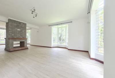 5 Bed Townhouse with En Suite at Rosslyn - 4