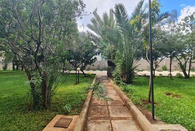 1 Bed Apartment with Borehole at Hurlingham - 2