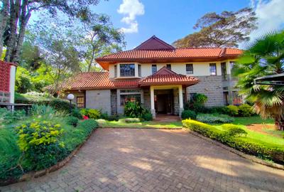 5 Bed House with En Suite in Rosslyn