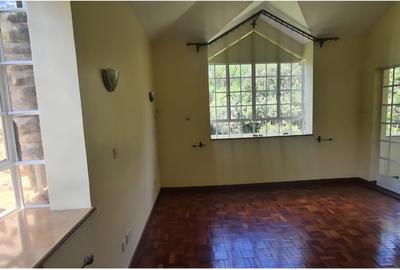 5 Bed House with En Suite in Karen - 2