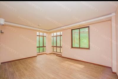 3 Bed Apartment with En Suite in Kileleshwa